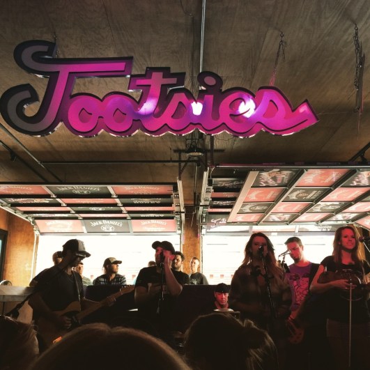 musiccityinphotos_fromtheroadimon_tootsies